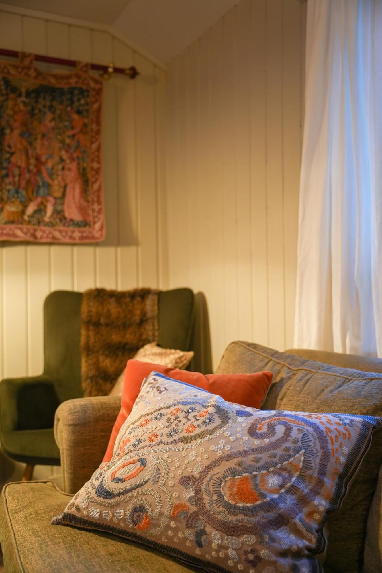 Anitas Living Rooms - Easy & Cosy Reine Luaran gambar